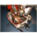 _images/20050918_080_BE_Stavelot_Abtei_Austellung_Motor_Getriebe.jpg